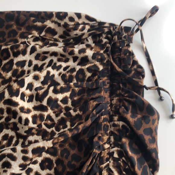 Veronica beard ruched silky skirt - Picture 3 of 6